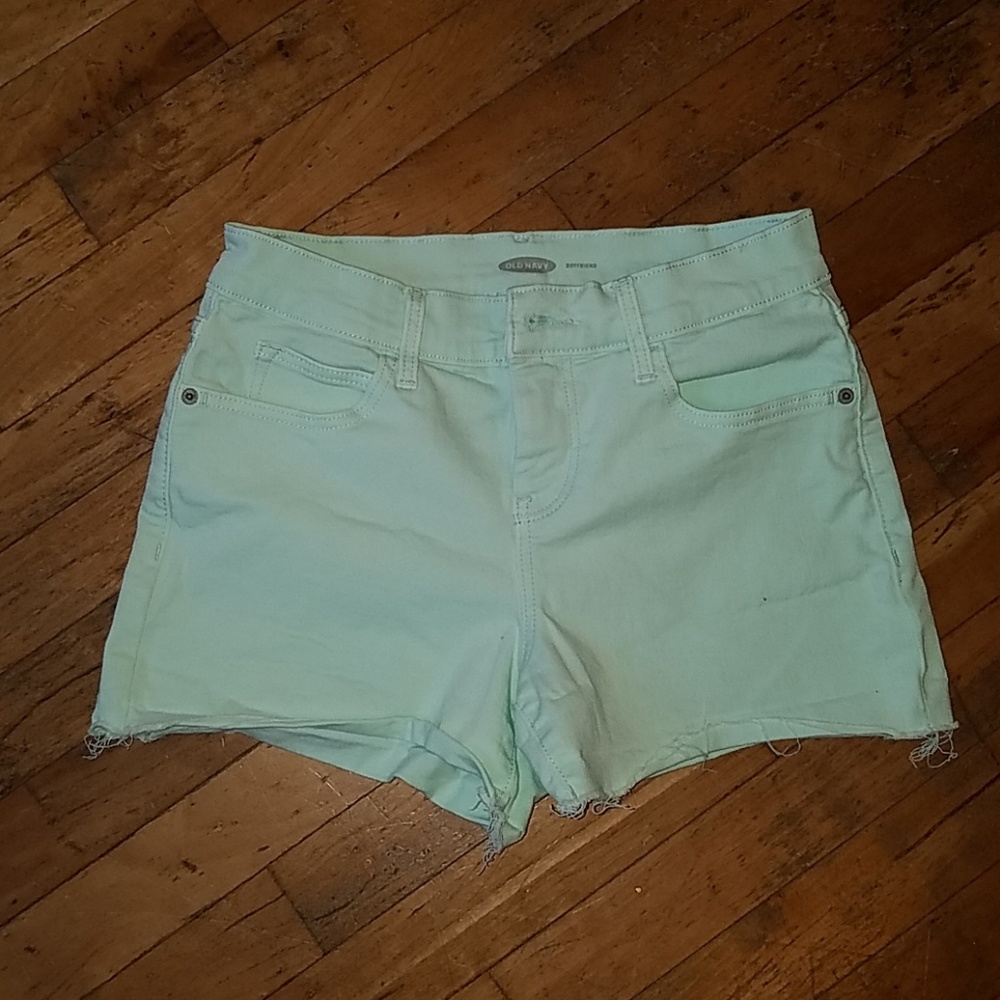 New mint shorts